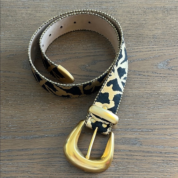 B.B. Simon Accessories - B.B.Simon Italian Leather Gold and Black Patterned Belt Size M